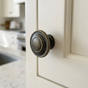 Knopp 33 mm Antikbehandlad