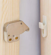 Roller Catch/Cabinet Lock Nickel/White Plastic