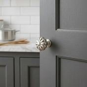 Knob Flora 33mm Satin Nickel
