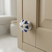 Knopp 46 mm BLOMSTERFORMET Hvit/Blå/Krom