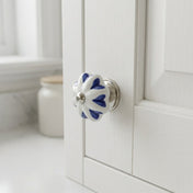 Knopp 46 mm BLOMSTERFORMET Hvit/Blå/Krom